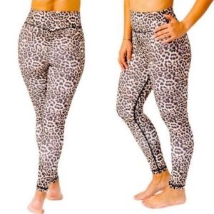 Zyia High Rise Leopard Print Scrunched Butt
Athletic High Rise Leggings Size 6-8